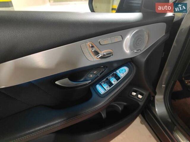 Серый Мерседес GLC-Class Coupe, объемом двигателя 2.99 л и пробегом 124 тыс. км за 45900 $, фото 18 на Automoto.ua