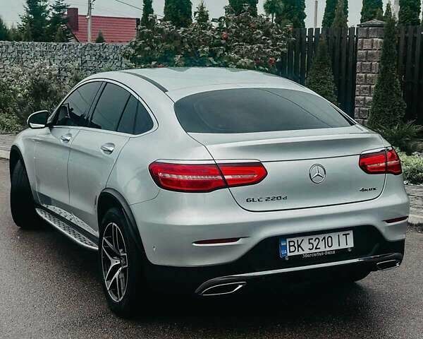 Сірий Мерседес GLC-Class Coupe, об'ємом двигуна 2.14 л та пробігом 106 тис. км за 39500 $, фото 6 на Automoto.ua