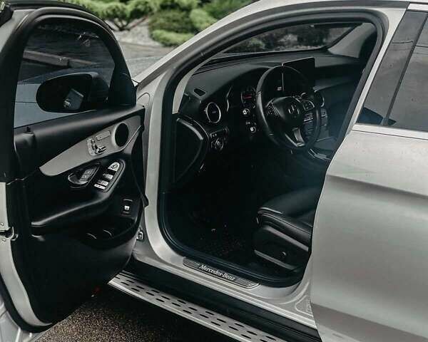 Сірий Мерседес GLC-Class Coupe, об'ємом двигуна 2.14 л та пробігом 106 тис. км за 39500 $, фото 18 на Automoto.ua