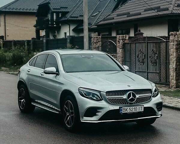 Сірий Мерседес GLC-Class Coupe, об'ємом двигуна 2.14 л та пробігом 106 тис. км за 39500 $, фото 1 на Automoto.ua
