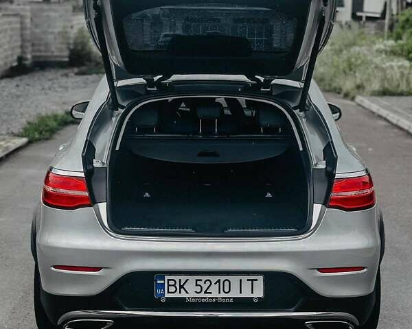 Сірий Мерседес GLC-Class Coupe, об'ємом двигуна 2.14 л та пробігом 106 тис. км за 39500 $, фото 14 на Automoto.ua