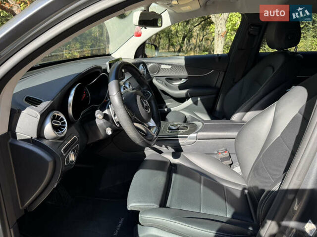 Серый Мерседес GLC-Class Coupe, объемом двигателя 2 л и пробегом 105 тыс. км за 35000 $, фото 11 на Automoto.ua