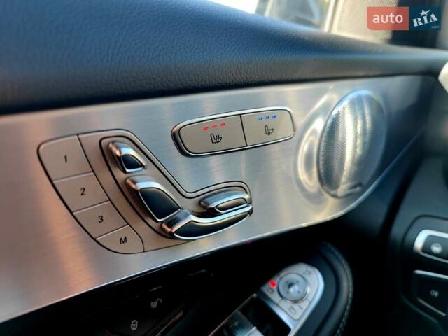 Серый Мерседес GLC-Class Coupe, объемом двигателя 2.99 л и пробегом 125 тыс. км за 44500 $, фото 19 на Automoto.ua