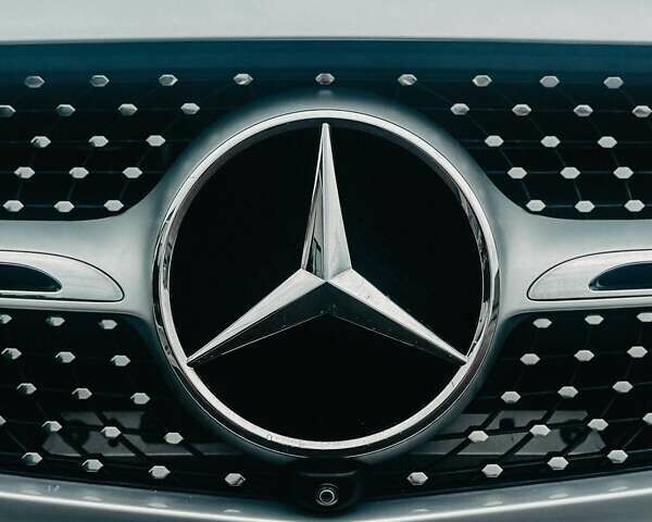 Сірий Мерседес GLC-Class Coupe, об'ємом двигуна 2.14 л та пробігом 106 тис. км за 39500 $, фото 4 на Automoto.ua