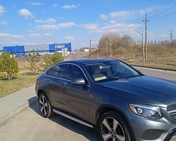 Мерседес GLC-Class Coupe 2018 в Ровно на Automoto.ua Серый Мерседес GLC-Class Coupe, объемом двигателя 1.99 л и пробегом 69 тыс. км за 38900 $, фото 15 на Automoto.ua