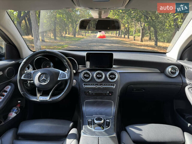 Серый Мерседес GLC-Class Coupe, объемом двигателя 2 л и пробегом 105 тыс. км за 35000 $, фото 15 на Automoto.ua