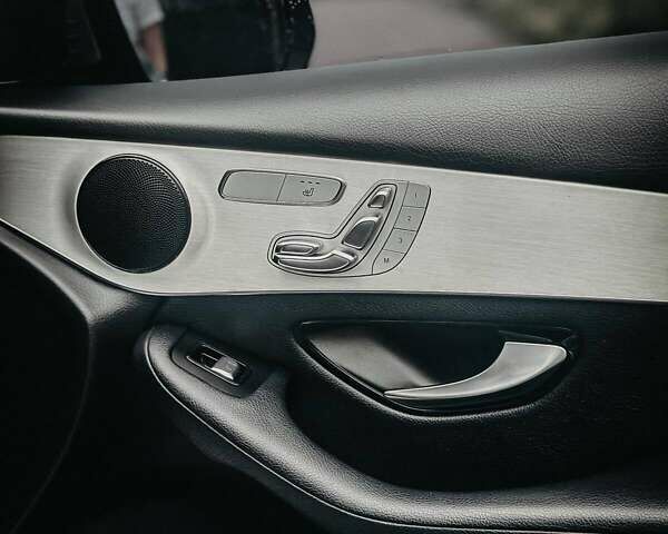Сірий Мерседес GLC-Class Coupe, об'ємом двигуна 2.14 л та пробігом 106 тис. км за 39500 $, фото 29 на Automoto.ua