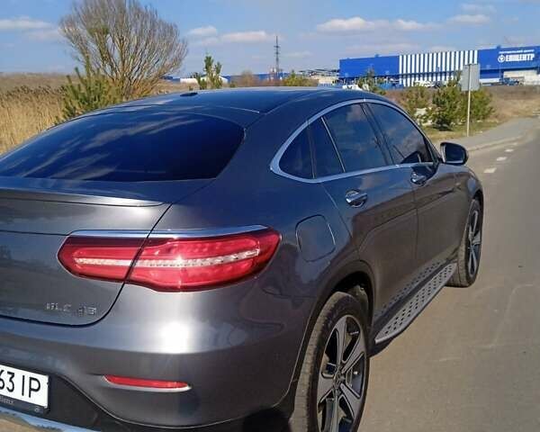 Мерседес GLC-Class Coupe 2018 в Ровно на Automoto.ua Серый Мерседес GLC-Class Coupe, объемом двигателя 1.99 л и пробегом 69 тыс. км за 38900 $, фото 5 на Automoto.ua