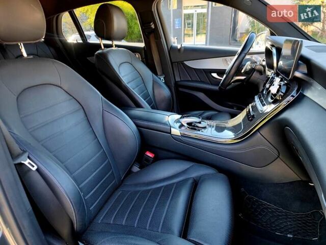 Серый Мерседес GLC-Class Coupe, объемом двигателя 2.99 л и пробегом 125 тыс. км за 44500 $, фото 18 на Automoto.ua