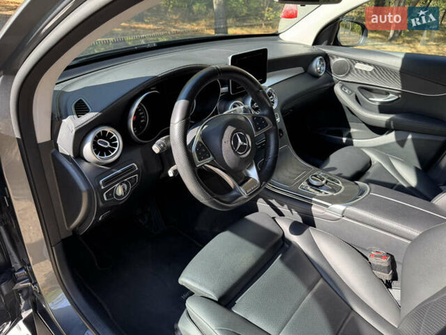 Серый Мерседес GLC-Class Coupe, объемом двигателя 2 л и пробегом 105 тыс. км за 35000 $, фото 10 на Automoto.ua