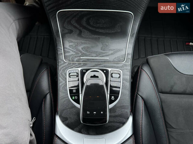 Серый Мерседес GLC-Class Coupe, объемом двигателя 2.2 л и пробегом 260 тыс. км за 34777 $, фото 32 на Automoto.ua