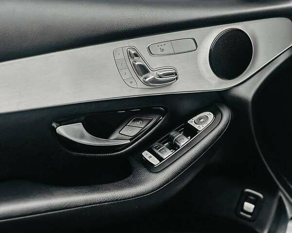 Сірий Мерседес GLC-Class Coupe, об'ємом двигуна 2.14 л та пробігом 106 тис. км за 39500 $, фото 19 на Automoto.ua