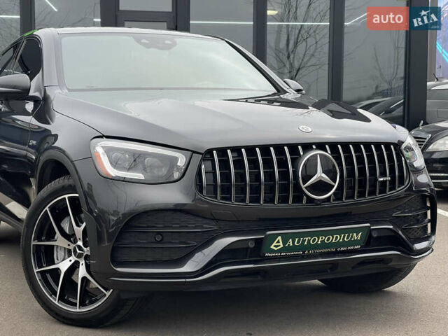 Серый Мерседес GLC-Class Coupe, объемом двигателя 3 л и пробегом 10 тыс. км за 69999 $, фото 4 на Automoto.ua