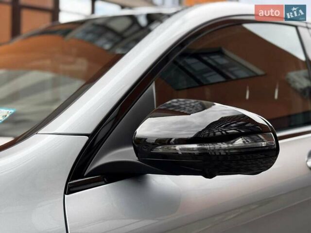 Сірий Мерседес GLC-Class Coupe, об'ємом двигуна 1.99 л та пробігом 97 тис. км за 45200 $, фото 24 на Automoto.ua