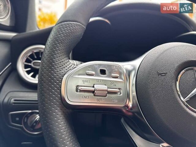 Сірий Мерседес GLC-Class Coupe, об'ємом двигуна 1.99 л та пробігом 97 тис. км за 45200 $, фото 100 на Automoto.ua