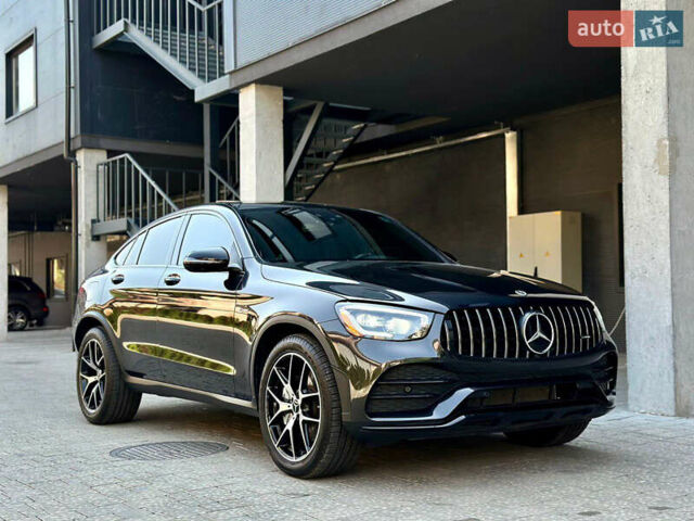 Серый Мерседес GLC-Class Coupe, объемом двигателя 3 л и пробегом 10 тыс. км за 69999 $, фото 1 на Automoto.ua