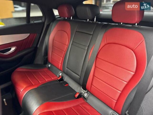 Сірий Мерседес GLC-Class Coupe, об'ємом двигуна 1.99 л та пробігом 97 тис. км за 45200 $, фото 77 на Automoto.ua