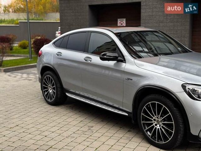 Сірий Мерседес GLC-Class Coupe, об'ємом двигуна 1.99 л та пробігом 97 тис. км за 45200 $, фото 31 на Automoto.ua