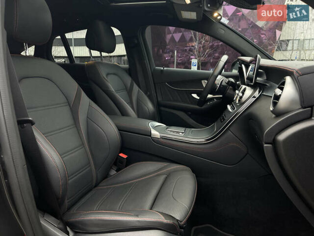 Серый Мерседес GLC-Class Coupe, объемом двигателя 3 л и пробегом 10 тыс. км за 69999 $, фото 46 на Automoto.ua