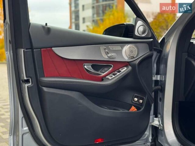 Сірий Мерседес GLC-Class Coupe, об'ємом двигуна 1.99 л та пробігом 97 тис. км за 45200 $, фото 52 на Automoto.ua