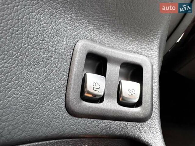 Сірий Мерседес GLC-Class Coupe, об'ємом двигуна 1.99 л та пробігом 97 тис. км за 45200 $, фото 70 на Automoto.ua