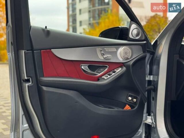 Сірий Мерседес GLC-Class Coupe, об'ємом двигуна 1.99 л та пробігом 97 тис. км за 45200 $, фото 55 на Automoto.ua