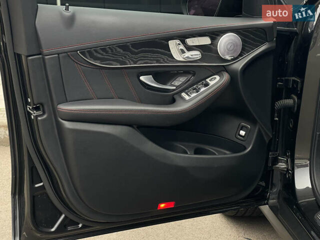 Серый Мерседес GLC-Class Coupe, объемом двигателя 3 л и пробегом 10 тыс. км за 69999 $, фото 23 на Automoto.ua