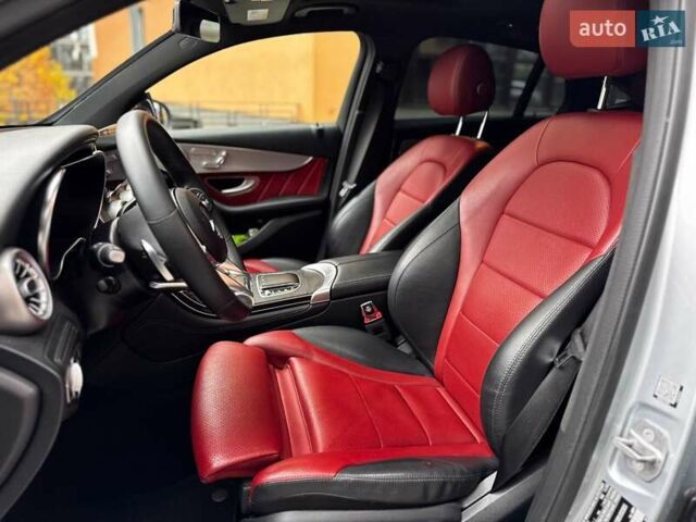 Сірий Мерседес GLC-Class Coupe, об'ємом двигуна 1.99 л та пробігом 97 тис. км за 45200 $, фото 65 на Automoto.ua