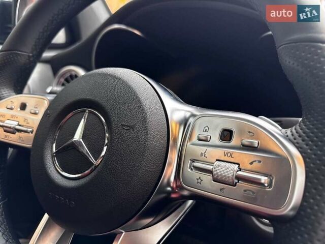 Сірий Мерседес GLC-Class Coupe, об'ємом двигуна 1.99 л та пробігом 97 тис. км за 45200 $, фото 99 на Automoto.ua