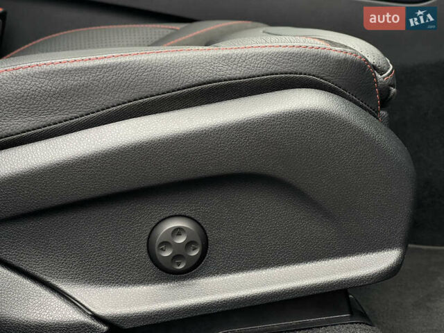 Серый Мерседес GLC-Class Coupe, объемом двигателя 3 л и пробегом 10 тыс. км за 69999 $, фото 48 на Automoto.ua
