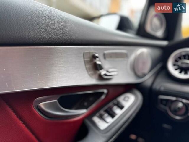 Сірий Мерседес GLC-Class Coupe, об'ємом двигуна 1.99 л та пробігом 97 тис. км за 45200 $, фото 101 на Automoto.ua