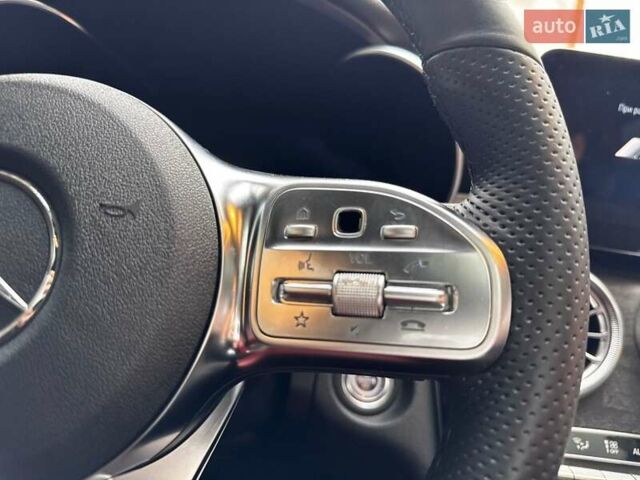 Сірий Мерседес GLC-Class Coupe, об'ємом двигуна 1.99 л та пробігом 97 тис. км за 45200 $, фото 98 на Automoto.ua