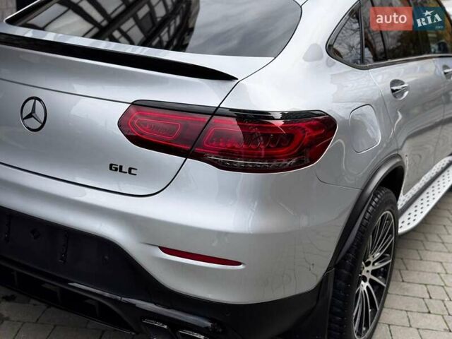 Сірий Мерседес GLC-Class Coupe, об'ємом двигуна 1.99 л та пробігом 97 тис. км за 45200 $, фото 54 на Automoto.ua
