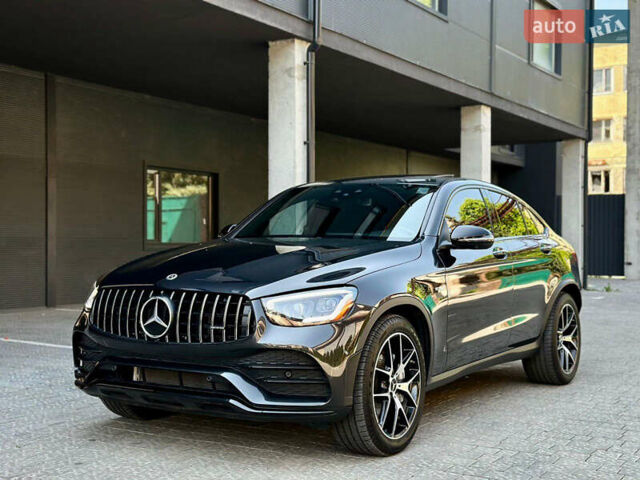 Серый Мерседес GLC-Class Coupe, объемом двигателя 3 л и пробегом 10 тыс. км за 69999 $, фото 2 на Automoto.ua