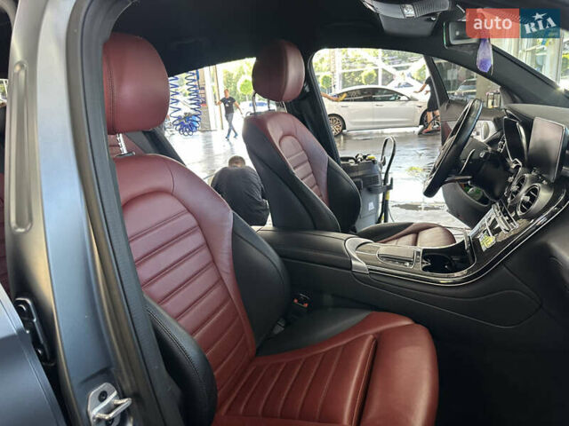 Серый Мерседес GLC-Class Coupe, объемом двигателя 3 л и пробегом 98 тыс. км за 67777 $, фото 3 на Automoto.ua