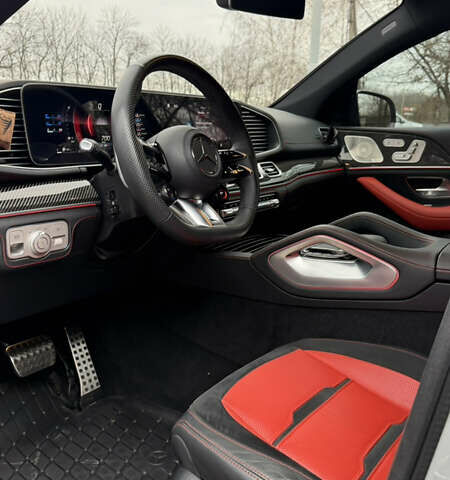 Сірий Мерседес GLC-Class Coupe, об'ємом двигуна 3 л та пробігом 38 тис. км за 135000 $, фото 4 на Automoto.ua