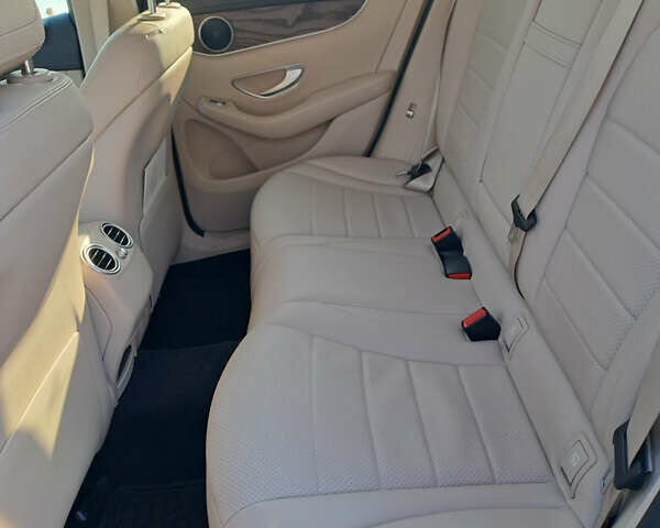 Синий Мерседес GLC-Class Coupe, объемом двигателя 2.14 л и пробегом 190 тыс. км за 31000 $, фото 11 на Automoto.ua