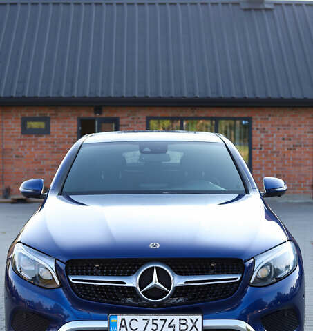 Синий Мерседес GLC-Class Coupe, объемом двигателя 2.1 л и пробегом 120 тыс. км за 33000 $, фото 2 на Automoto.ua
