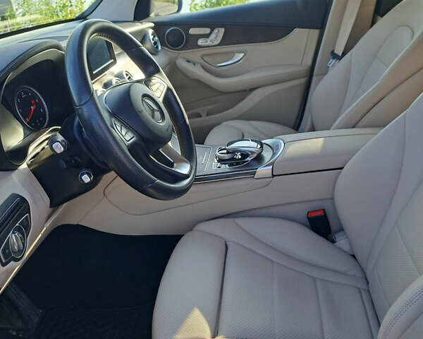 Синий Мерседес GLC-Class Coupe, объемом двигателя 2.14 л и пробегом 190 тыс. км за 31000 $, фото 9 на Automoto.ua