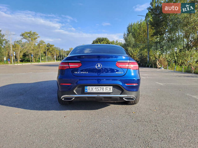 Синий Мерседес GLC-Class Coupe, объемом двигателя 2.14 л и пробегом 190 тыс. км за 31000 $, фото 2 на Automoto.ua