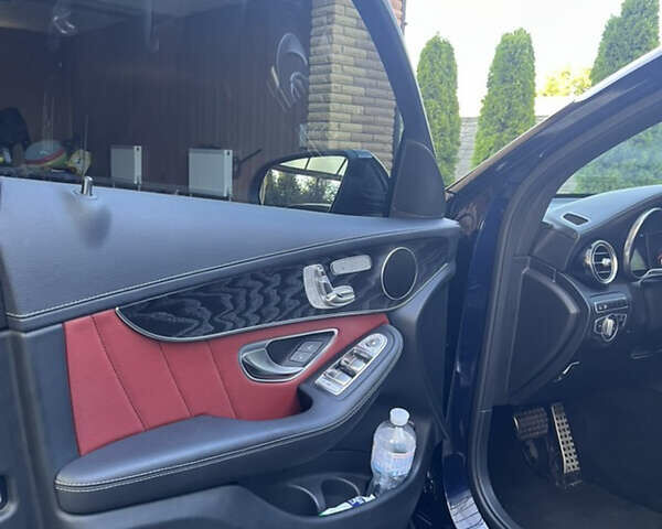 Синий Мерседес GLC-Class Coupe, объемом двигателя 2.1 л и пробегом 77 тыс. км за 40800 $, фото 8 на Automoto.ua