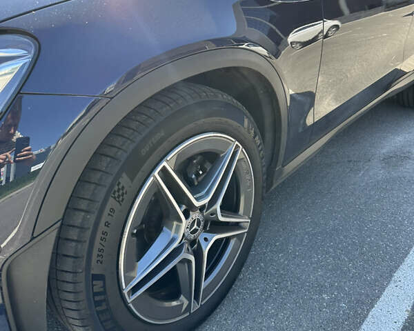 Синій Мерседес GLC-Class Coupe, об'ємом двигуна 1.99 л та пробігом 103 тис. км за 49900 $, фото 4 на Automoto.ua