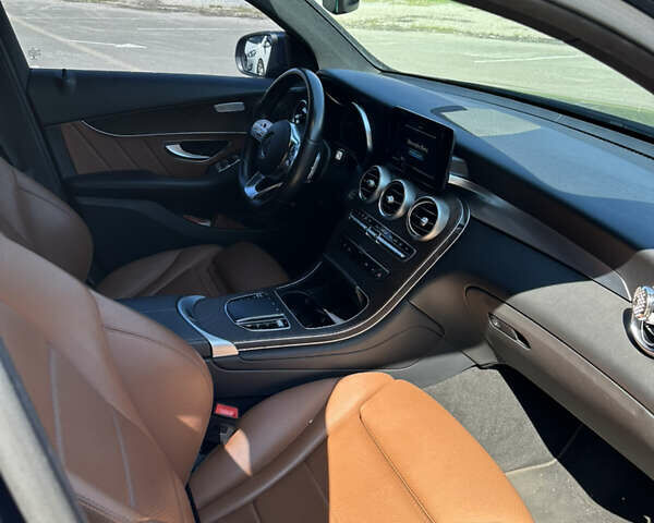 Синій Мерседес GLC-Class Coupe, об'ємом двигуна 1.99 л та пробігом 103 тис. км за 49900 $, фото 10 на Automoto.ua