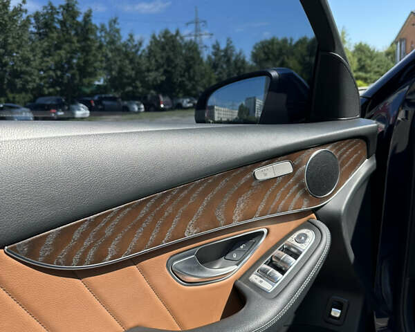 Синій Мерседес GLC-Class Coupe, об'ємом двигуна 1.99 л та пробігом 103 тис. км за 49900 $, фото 8 на Automoto.ua