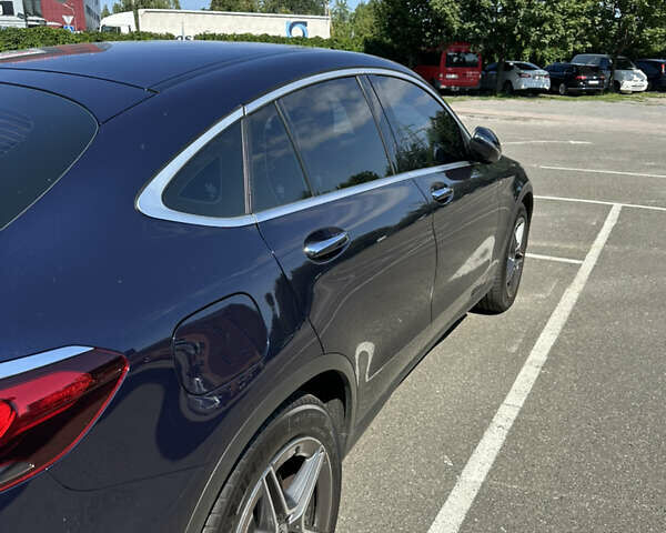 Синій Мерседес GLC-Class Coupe, об'ємом двигуна 1.99 л та пробігом 103 тис. км за 49900 $, фото 6 на Automoto.ua