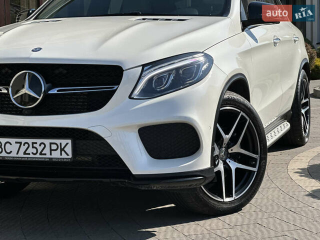 Белый Мерседес GLE-Class Coupe, объемом двигателя 3 л и пробегом 155 тыс. км за 45900 $, фото 9 на Automoto.ua