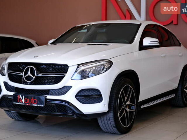Белый Мерседес GLE-Class Coupe, объемом двигателя 3 л и пробегом 327 тыс. км за 41900 $, фото 4 на Automoto.ua