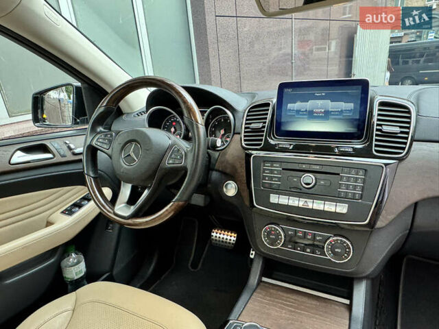 Білий Мерседес GLE-Class Coupe, об'ємом двигуна 3 л та пробігом 148 тис. км за 39000 $, фото 17 на Automoto.ua