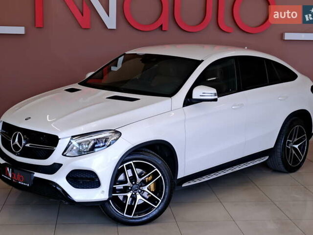 Белый Мерседес GLE-Class Coupe, объемом двигателя 3 л и пробегом 327 тыс. км за 41900 $, фото 7 на Automoto.ua