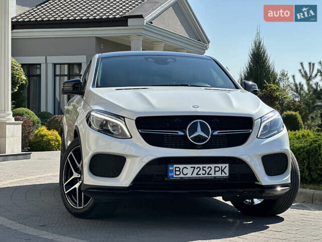 Белый Мерседес GLE-Class Coupe, объемом двигателя 3 л и пробегом 155 тыс. км за 45900 $, фото 2 на Automoto.ua